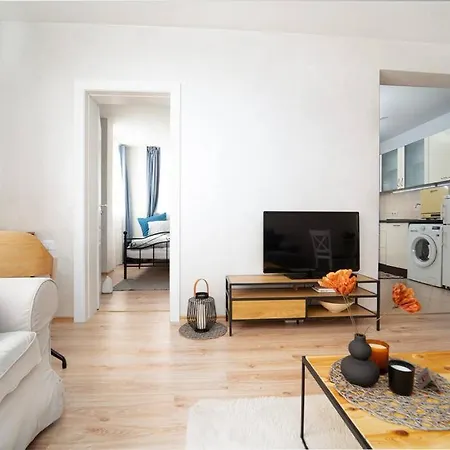Apartment Center 1-bedroom Flat Next To Mall Of