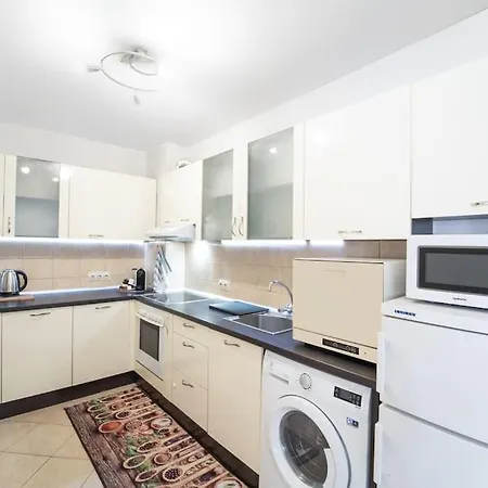 Center 1-bedroom Flat Next To Mall Of Apartamento